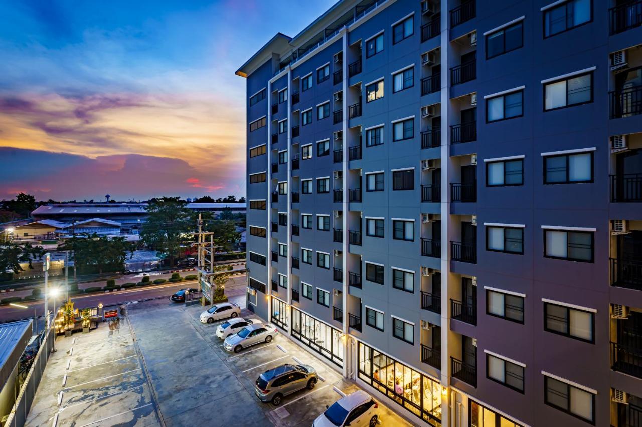 Lux Boutique Hotel Nonthaburi Exterior photo