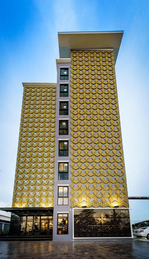 Lux Boutique Hotel Nonthaburi Exterior photo