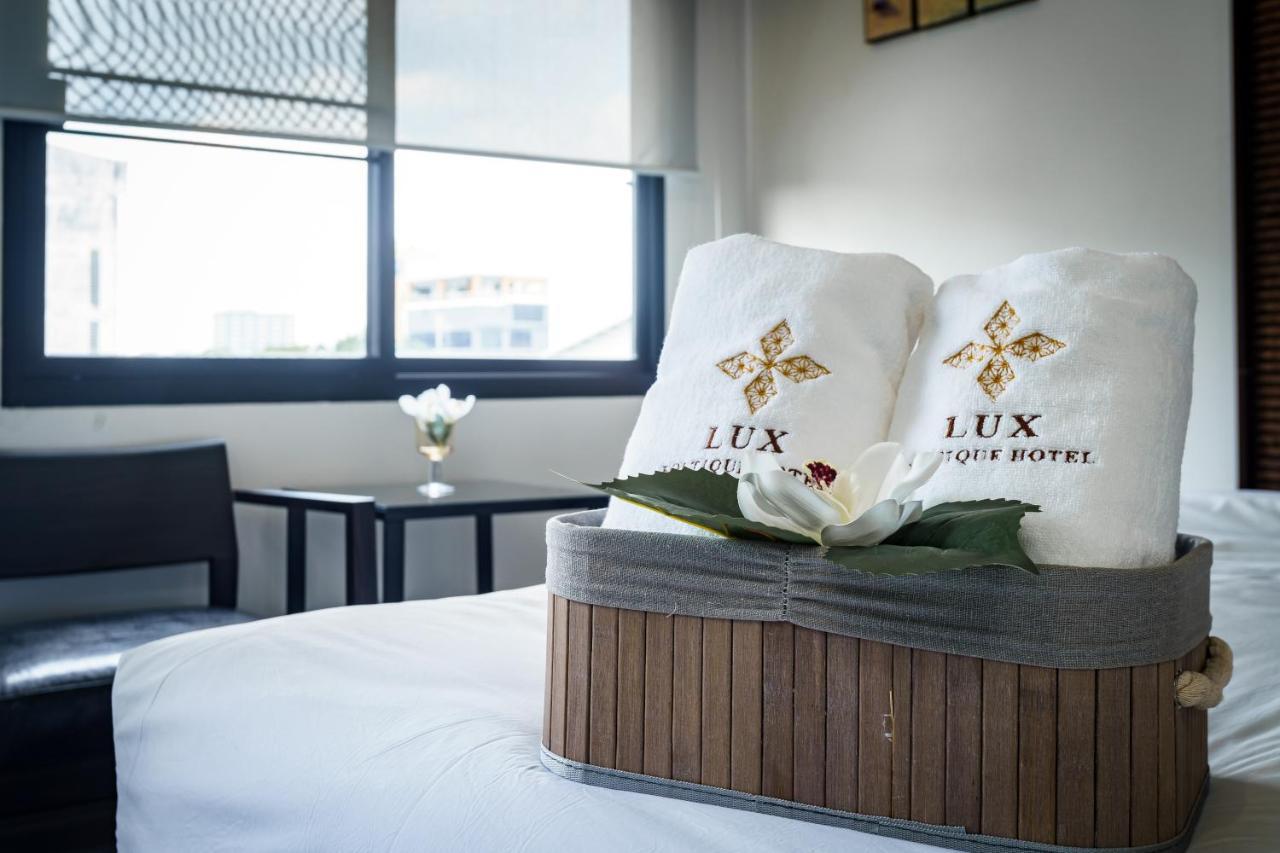 Lux Boutique Hotel Nonthaburi Exterior photo